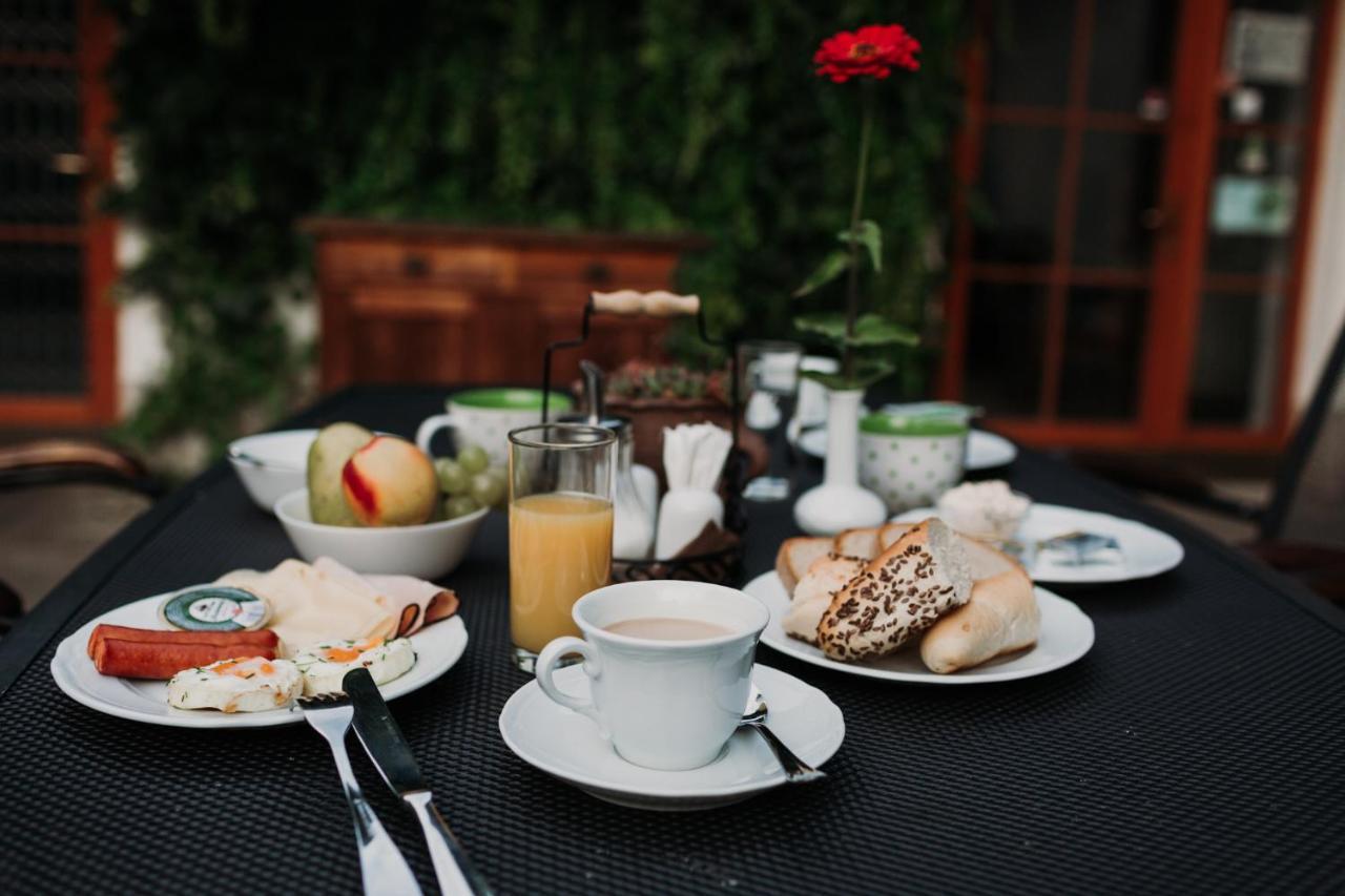 Hotel U Hrabenky Telc Luaran gambar